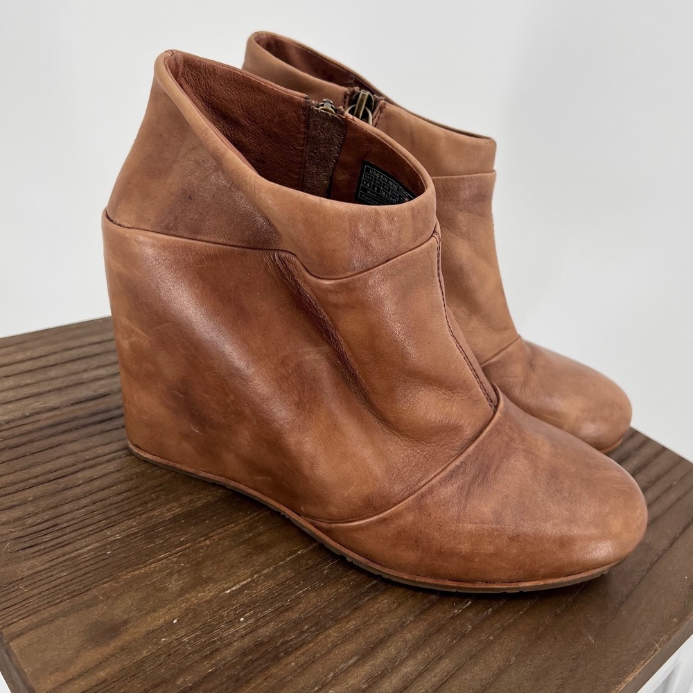 UGG Lucianna Tan Leather‎ Wedge Ankle Boots Brown Slouchy Booties 7.5